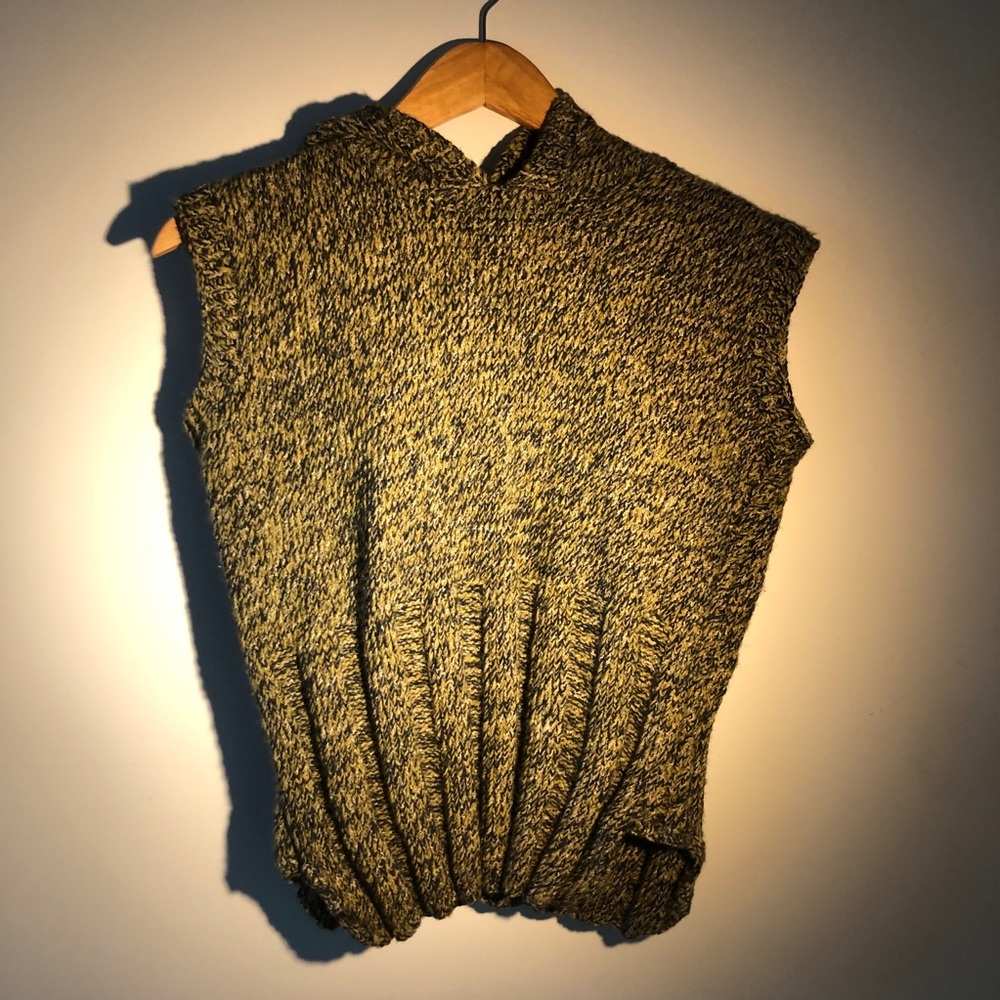Women's Black and Yellow Knit Sleeveless Hoodie